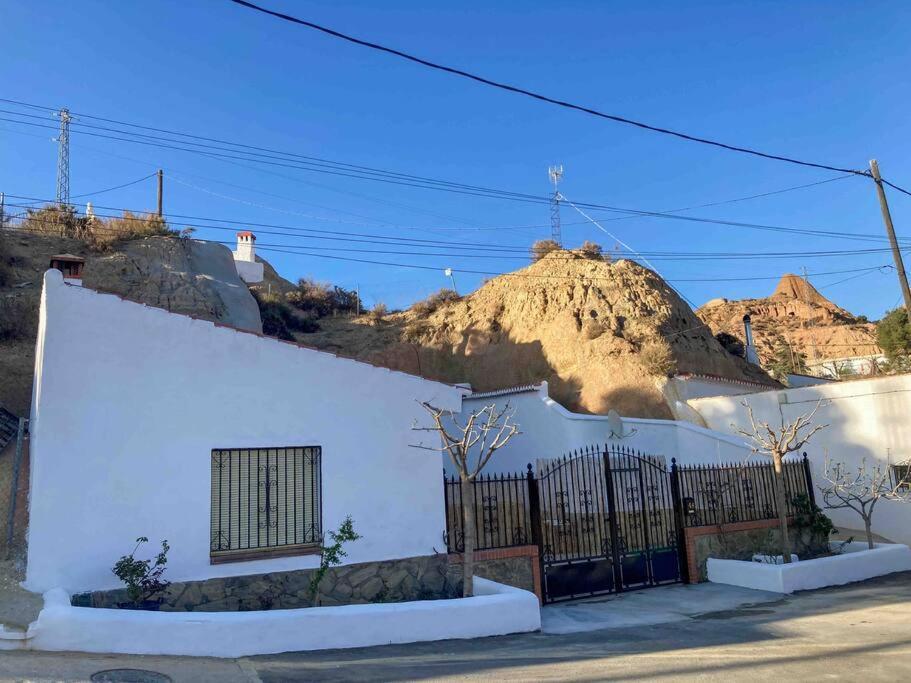 הוילה Casa Cueva Rural Estacion De גואדיקס מראה חיצוני תמונה