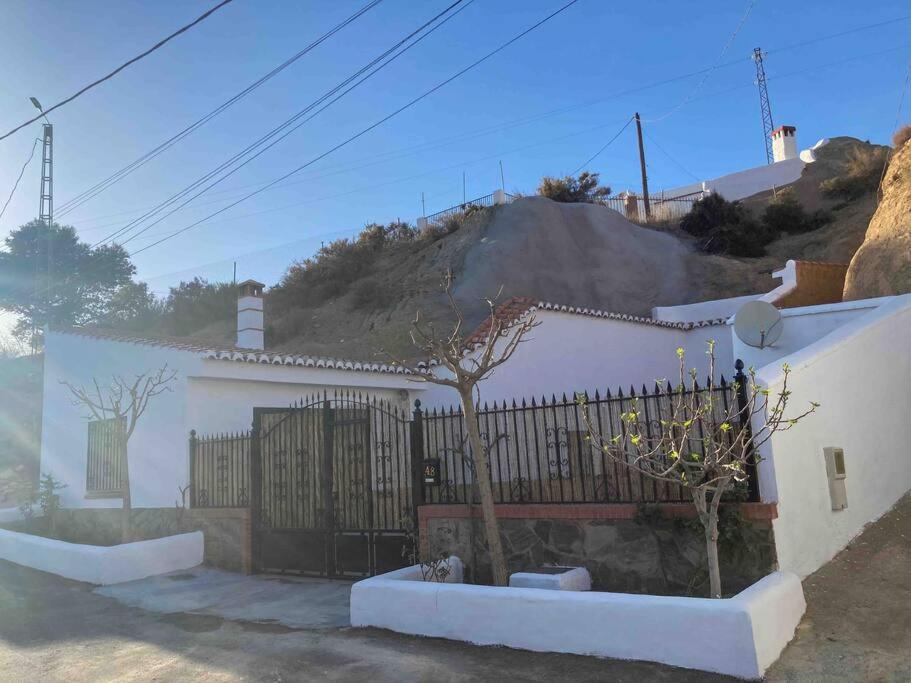 הוילה Casa Cueva Rural Estacion De גואדיקס מראה חיצוני תמונה